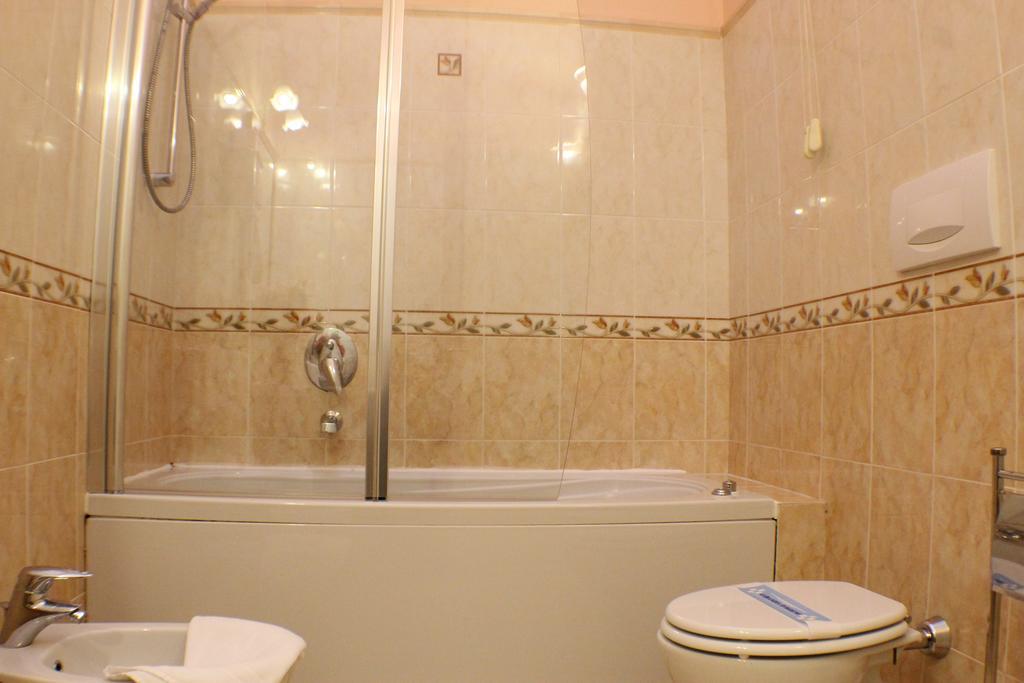 Certosa Hotel Милан Экстерьер фото