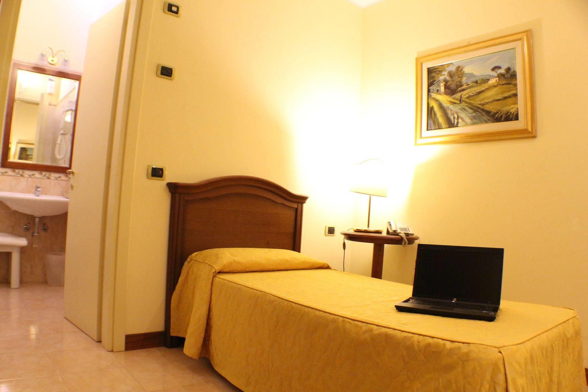Certosa Hotel Милан Экстерьер фото