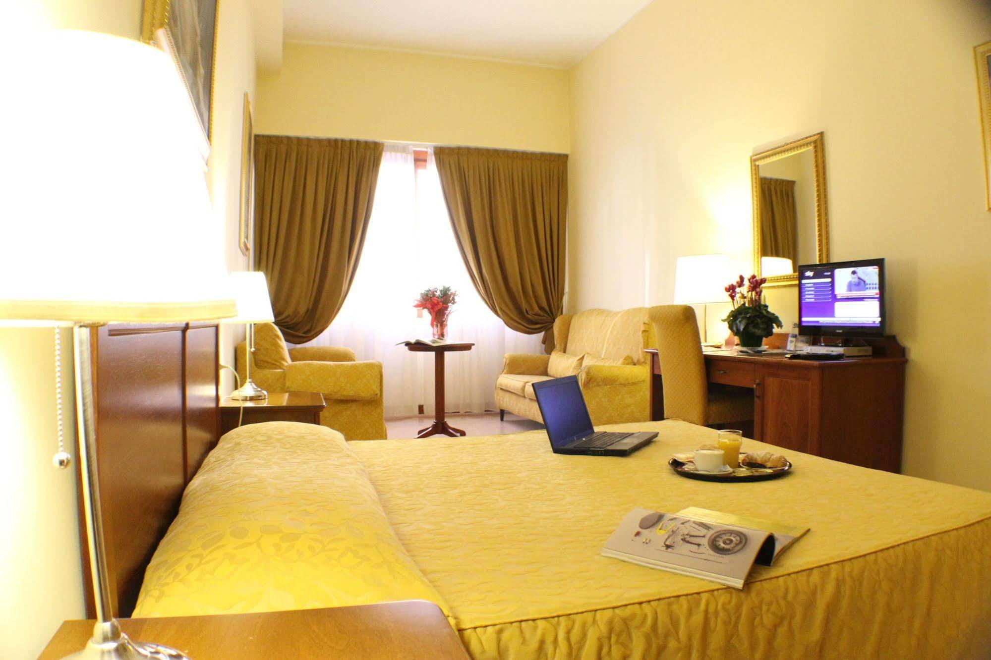 Certosa Hotel Милан Экстерьер фото
